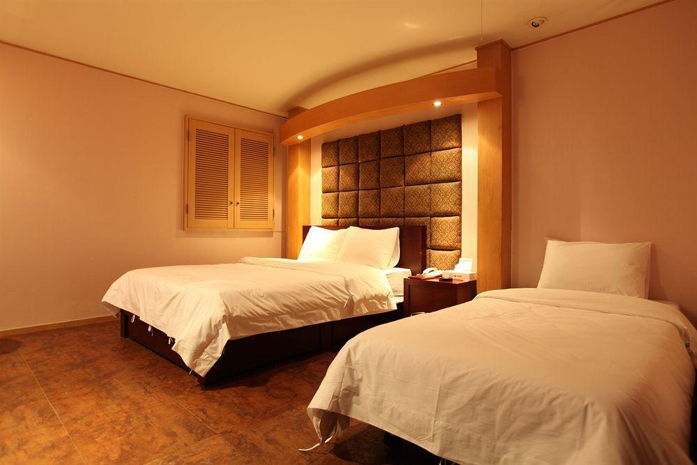 Abata Business Hotel Kōyō Eksteriør bilde