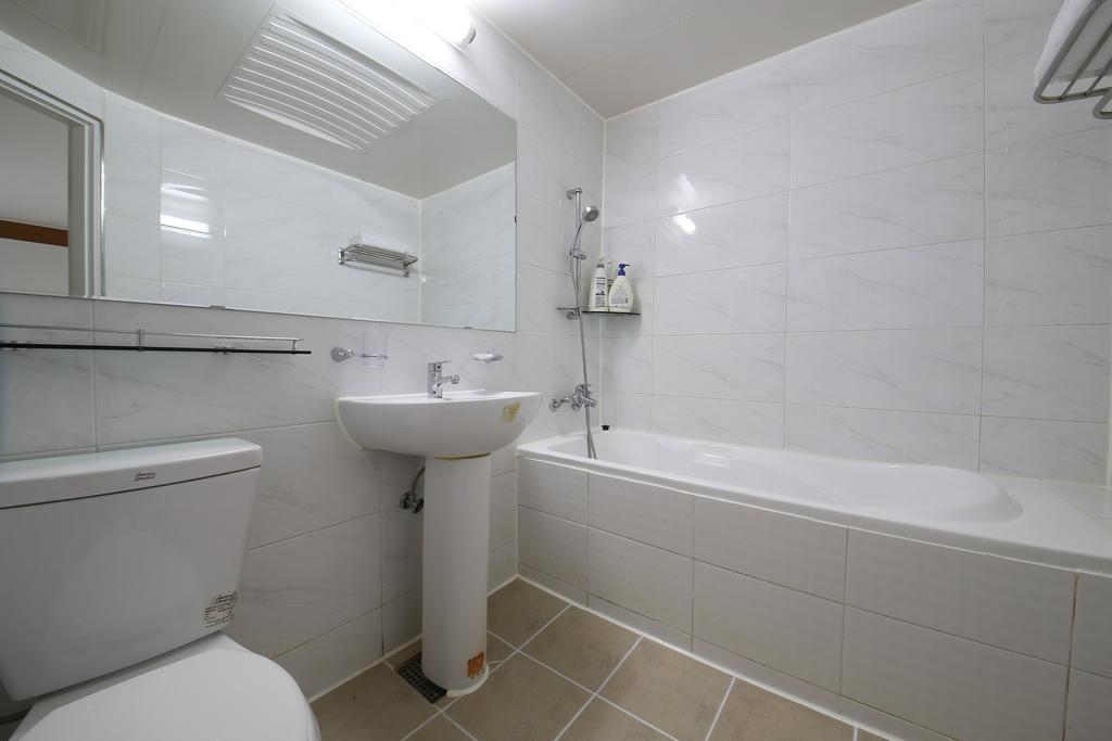 Abata Business Hotel Kōyō Eksteriør bilde