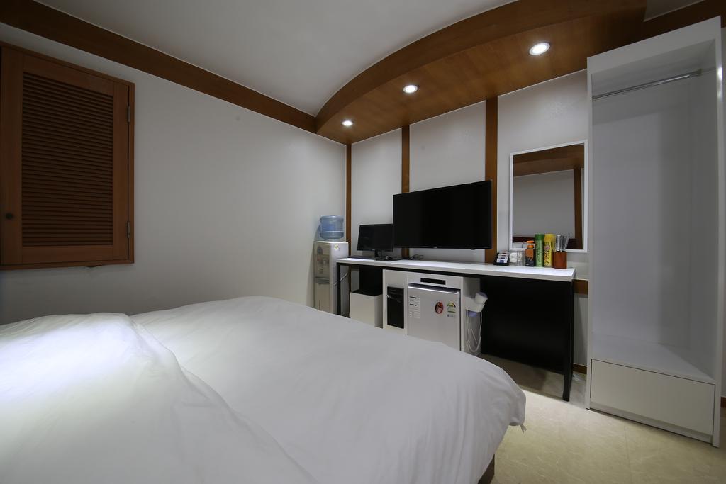 Abata Business Hotel Kōyō Eksteriør bilde