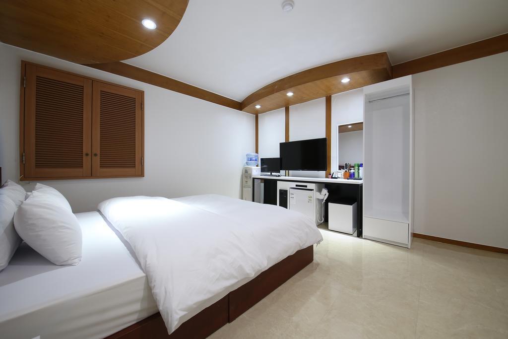 Abata Business Hotel Kōyō Eksteriør bilde