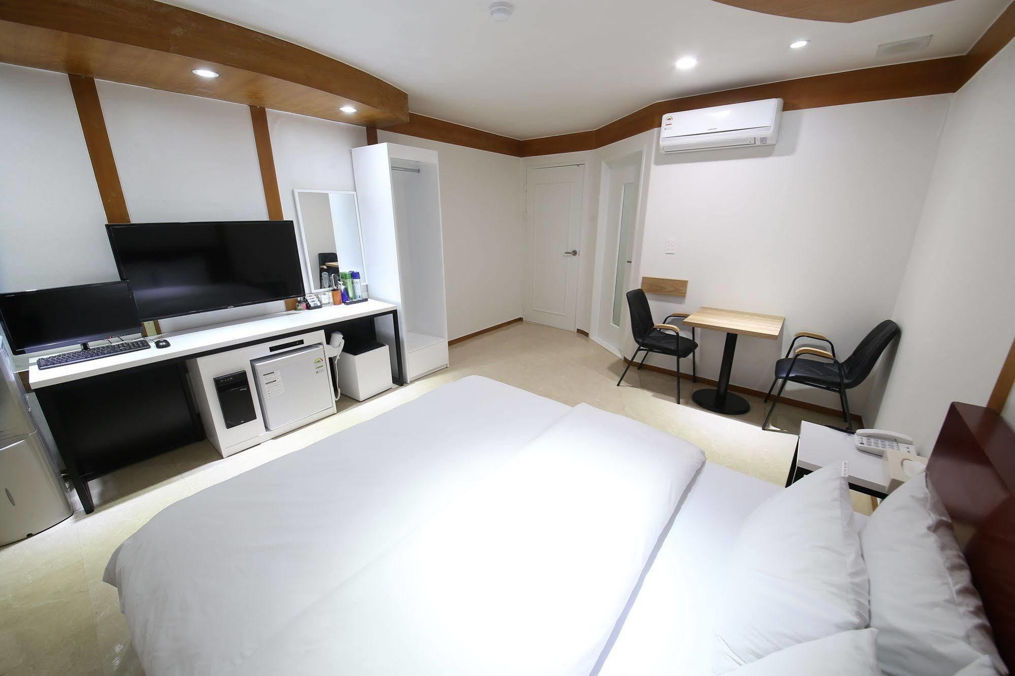 Abata Business Hotel Kōyō Eksteriør bilde